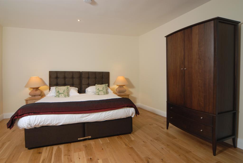 Unicorn Aparthotel Suites Stow-on-the-Wold ภายนอก รูปภาพ