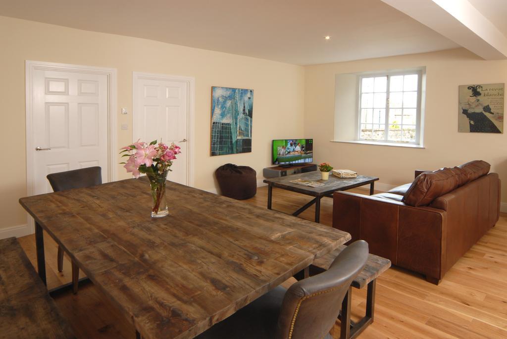Unicorn Aparthotel Suites Stow-on-the-Wold ภายนอก รูปภาพ