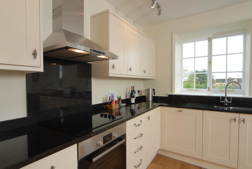Unicorn Aparthotel Suites Stow-on-the-Wold ภายนอก รูปภาพ