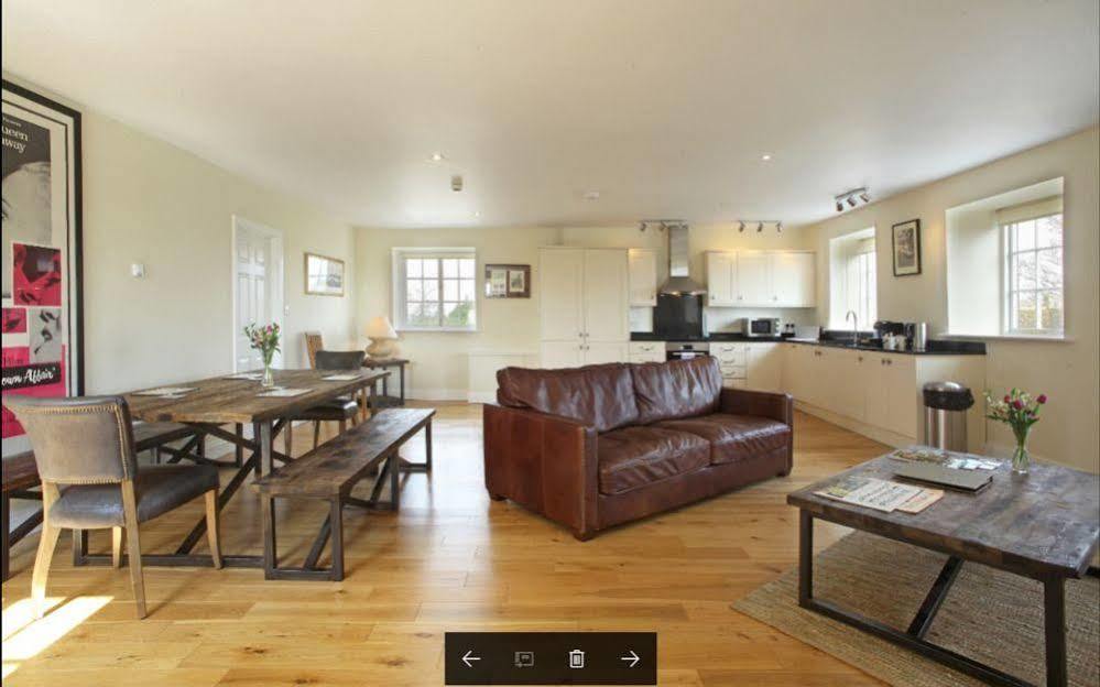 Unicorn Aparthotel Suites Stow-on-the-Wold ภายนอก รูปภาพ